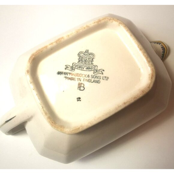 Sauce Boat and Plate Vintage Early 1930s John Maddock and Sons Ltd. Ivory Ware - Picture 5 of 10